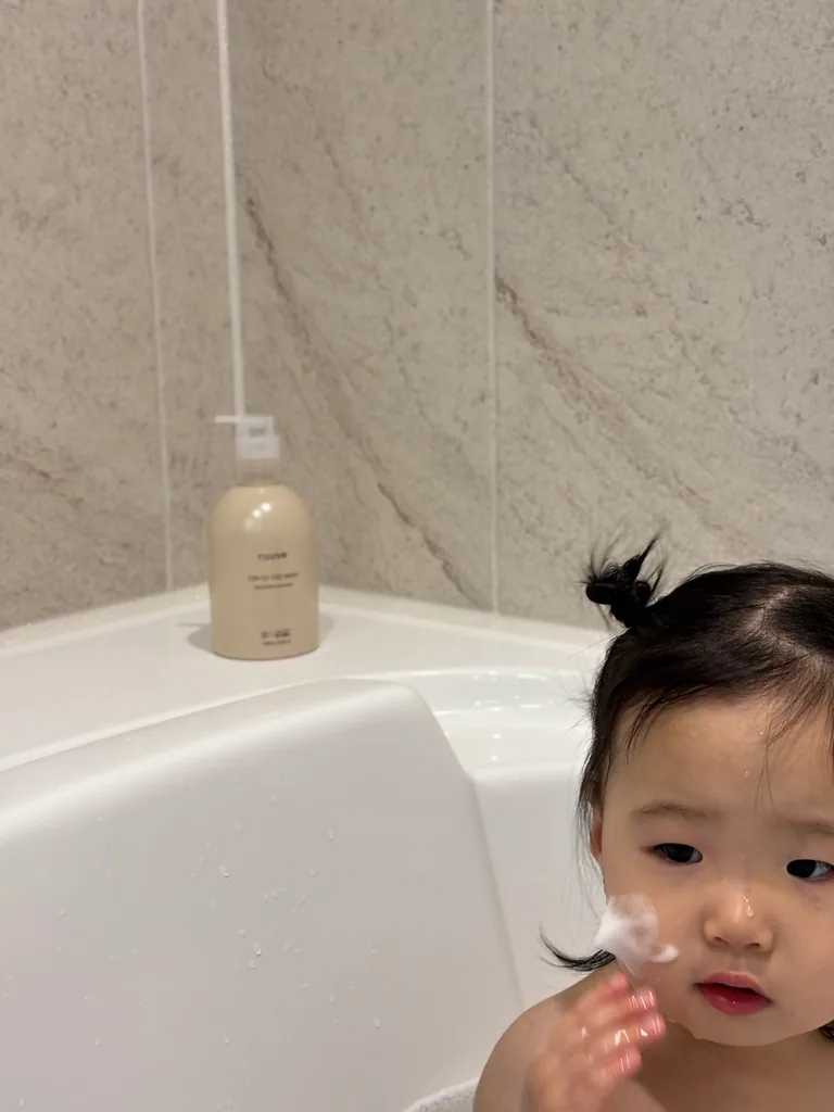 아기 피부 보습 백서 — 신생아 로션 언제부터·횟수·세라마이드 성분까지
